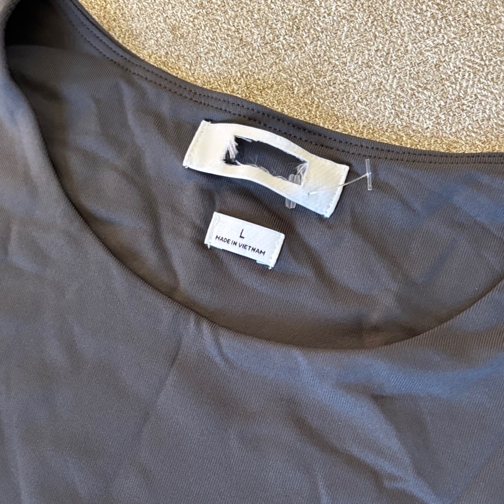 2 Aritzia NEW Babaton Gray and Lavender Bodysuit Set - Picture 6 of 8